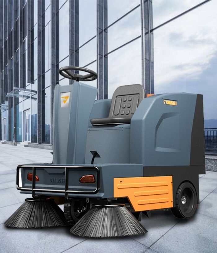 Orka U135 Binicili Süpürme Makinesi 1